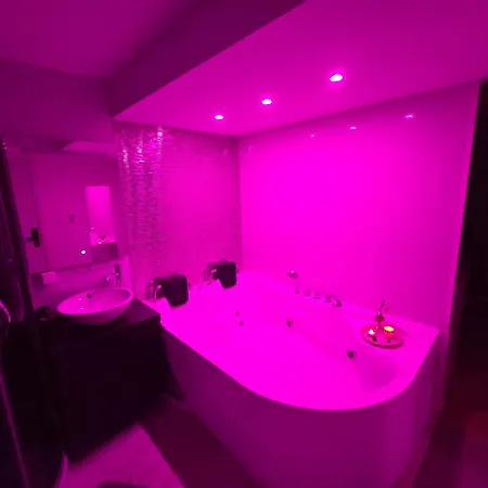 Apartment & Jacuzzi Dupla Privada Escapadinha Romantica *