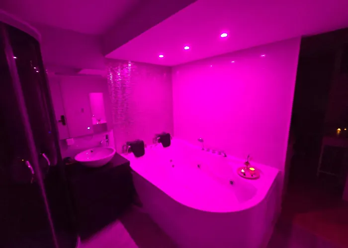 Apartment & Jacuzzi Dupla Privada Escapadinha Romantica *